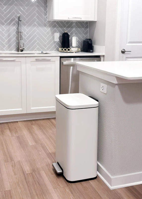 Madison Pedal Bin 50 liters, EKO - matte white