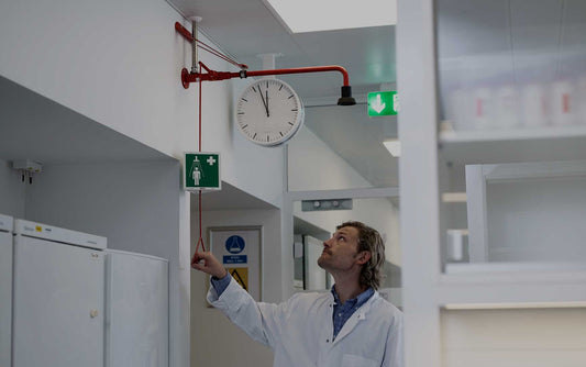 FALCON: Intelligente monitoring voor nooddouches en werknemersveiligheid