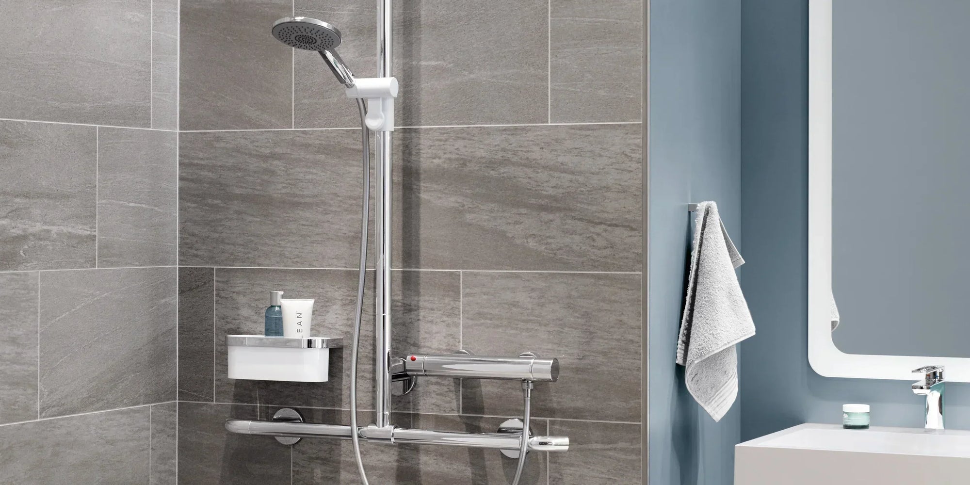 WARM TOUCH – Comfort en veiligheid in de badkamer